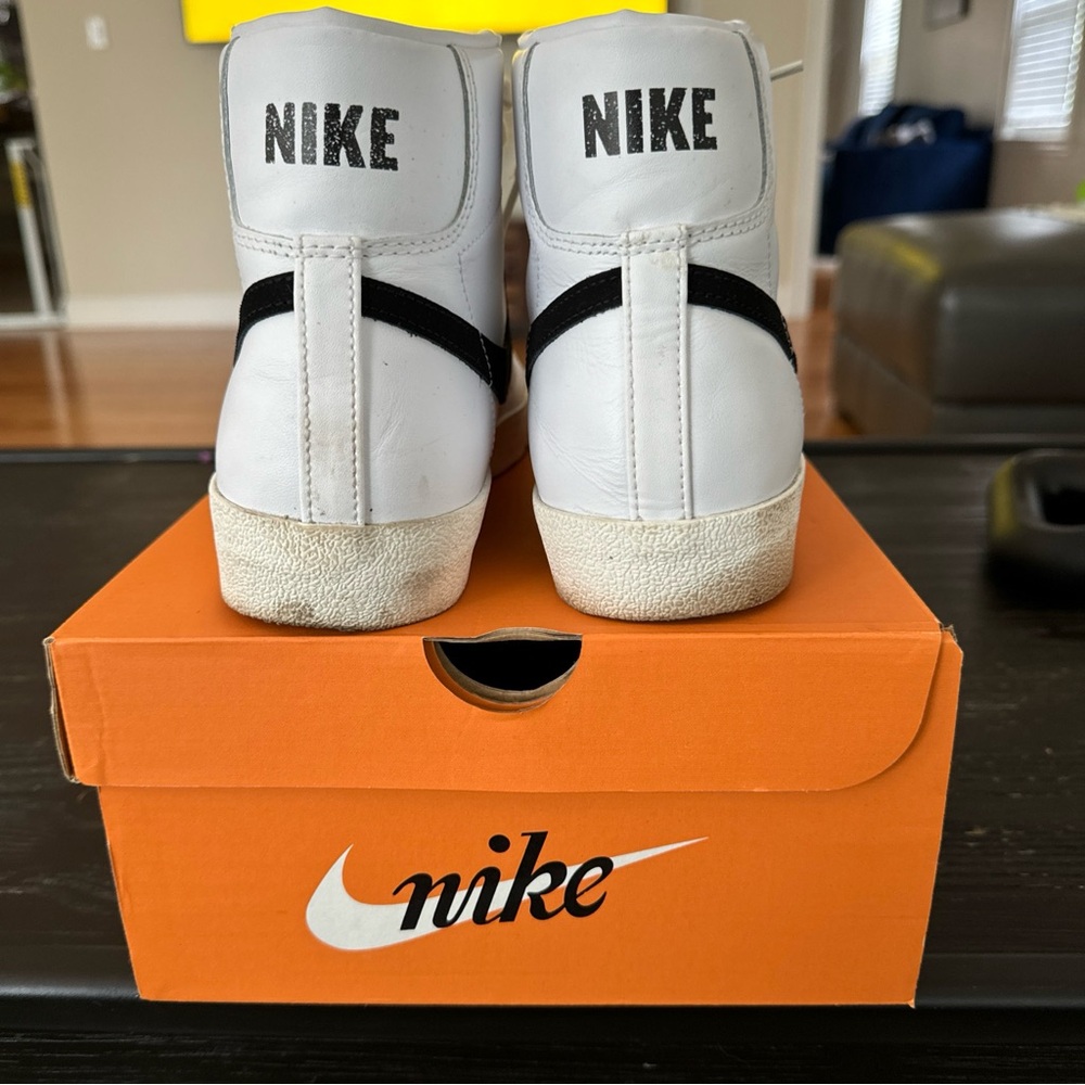 Nike Blazer Mid - image 4